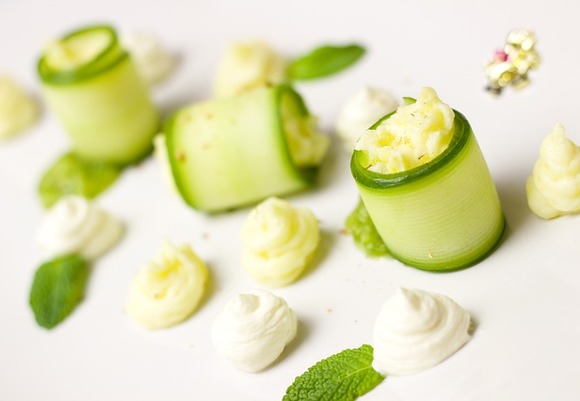 Cucumber 1935153 640